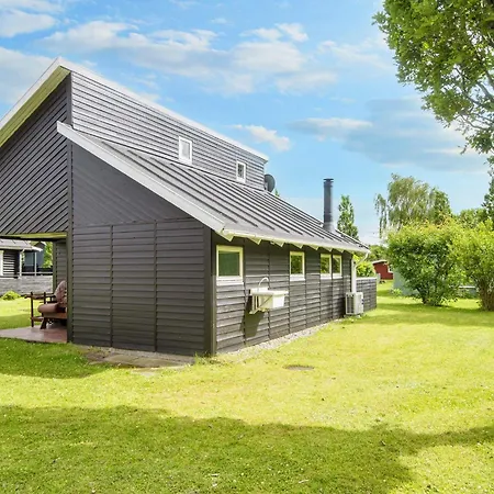 Holiday home 5 Person In Hovborg